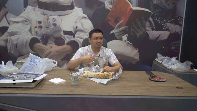 ЕДА НА ПЛЁНКУ - ОЦЕНИВАЕМ ЕДУ ZHEKA'S DONER HOUSE смотреть онлайн