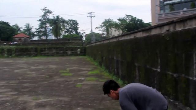 "Just chase the dew, Let the game begin." Ft. Parkour Intramuros - Mountain Dew Commercial смотреть онлайн