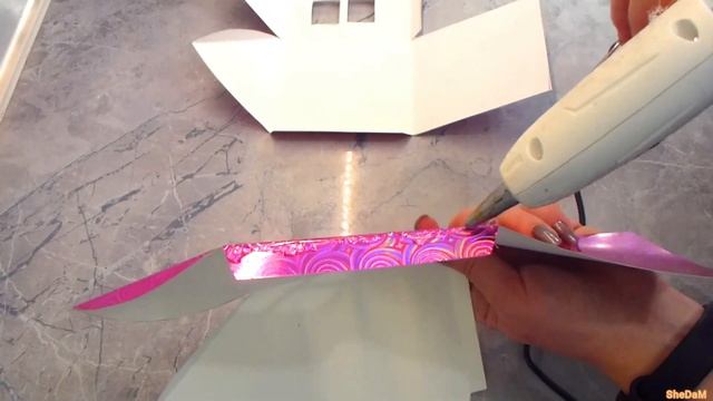 Подарочная коробочка домик из картона своими руками Домик из картона в подарок для конфет для цвето смотреть онлайн