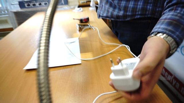 8061LED лампа-лупа 3 диотрии настольная на струбцине смотреть онлайн