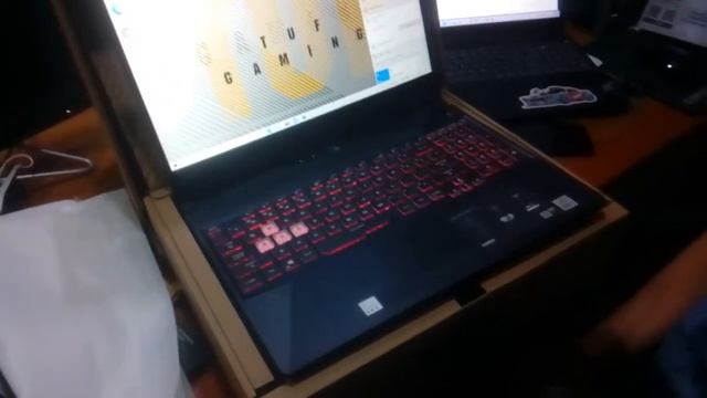 Unboxing Laptop Harga 13 jt-an ASUS TUF GAMING FX506L - 2022 смотреть онлайн