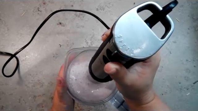 Молочный коктейль для деток бысто, просто, вкусно ! Milk shake for kids fast, easy, delicious смотреть онлайн