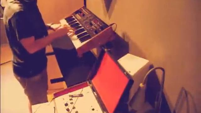 YoggyOne - Playin' around Windeed смотреть онлайн