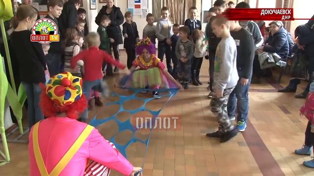 г Докучаевск, ДНР «Вместе весело шагать по просторам» смотреть онлайн
