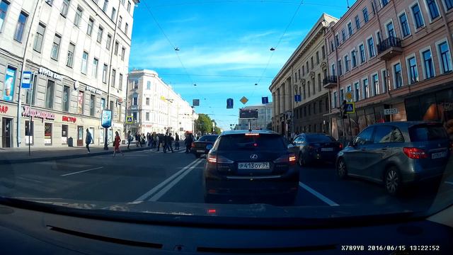 Проезд через двойную сплошную на красный, пешеходный переход - 2