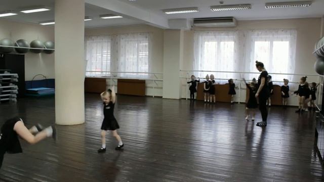 Видео-урок (II-семестр: май 2018г.) - филиал Заречный, Детская Шоу-хореография, гр.3-6 смотреть онлайн