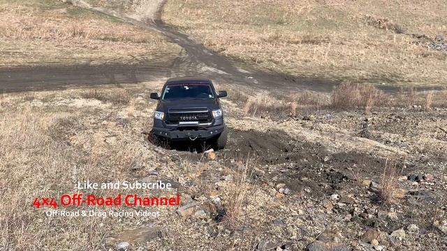 Toyota Tundra Ram 2500 Power Wagon Testing LOCKER vs ATRAC Uphill Loose Rock Crawling смотреть онлайн