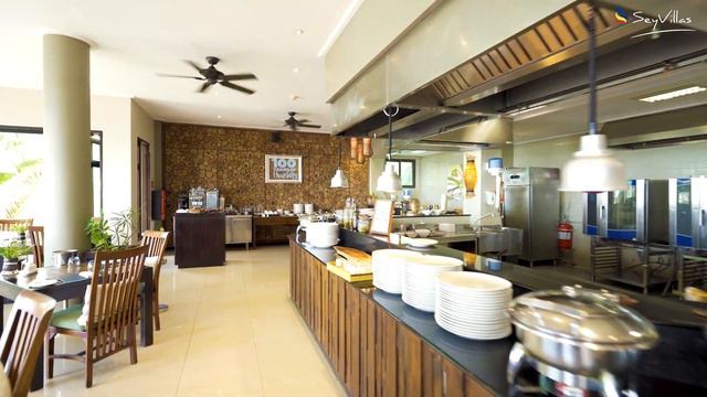 Double Tree by Hilton - Allamanda Resort & Spa (Mahé, Seychelles) смотреть онлайн