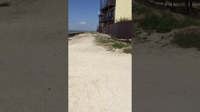 Ейск. Пляж пансионата Приазовье. Часть 2 . Азовское море. Ейская коса. Август 2018 смотреть онлайн