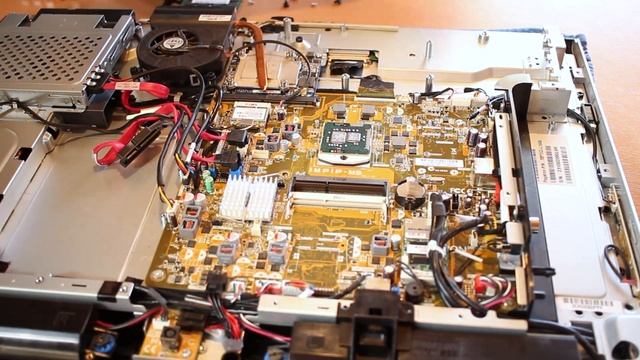 HP TouchSmart 600 1140DE Teardown CPU Upgrade RAM HDD смотреть онлайн