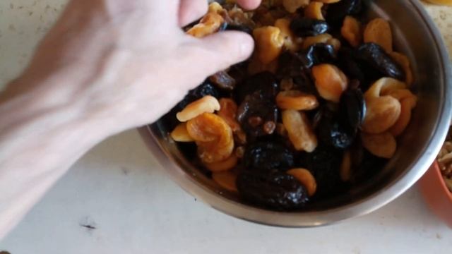 Курага Чернослив Орехи Мед Витаминная смесь из сухофруктов для укрепления иммунитета! смотреть онлайн