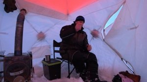 Ловля окуня со льда на вертушку!Ловля окуня зимой на блесну!