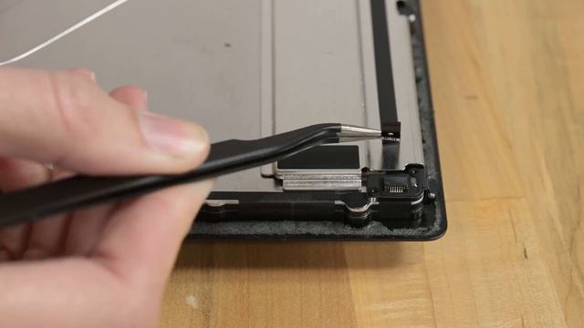 Studio Display Teardown: Is this secretly an iMac? смотреть онлайн