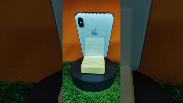 iPhone XS Max 64GB Gold смотреть онлайн