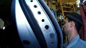 Как снять ручку на Фольксваген гольф плюс 5