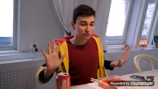 Реакция на видео Брайн мапса Моя мама ведет мой аккаунт в Твиттере смотреть онлайн