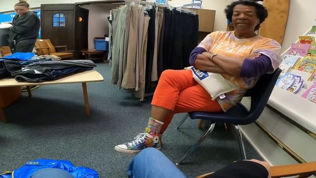 GARAGE SALE GOLD FOR FREE смотреть онлайн