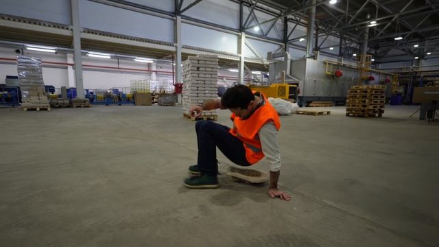 Как перерабатывают 450 тонн макулатуры в месяц? смотреть онлайн