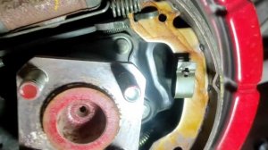 замена задних колодок .suzuki vitara