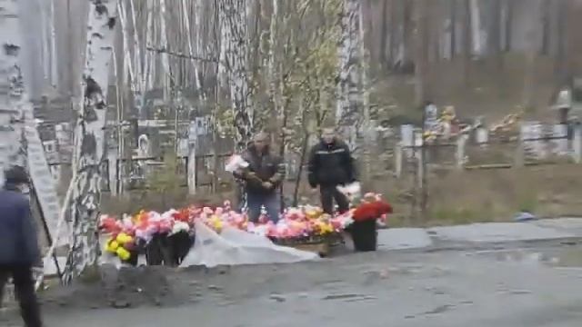 «Пасха мертвых» в Озёрске.wmv смотреть онлайн