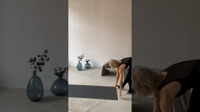 Серый каучуковый коврик для йоги Yoga Light Grey 2mm от Арт Йогаматик смотреть онлайн