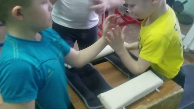Детский спарринг по Армрестлингу в СКА "РАТИБОР" 09.04.2021г. смотреть онлайн