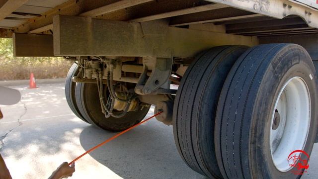 Truckgod CDL Pretrip Demonstration смотреть онлайн