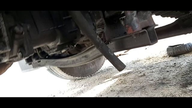 Маз -ЯМЗ 238 (Очередной ремонт). Антифриз пошёл в поддон с маслом.