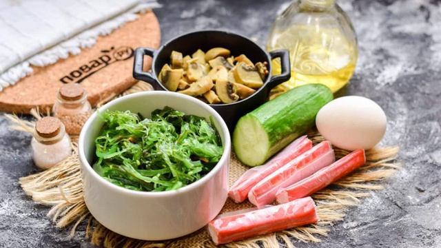 Крабовый салат с чукой смотреть онлайн