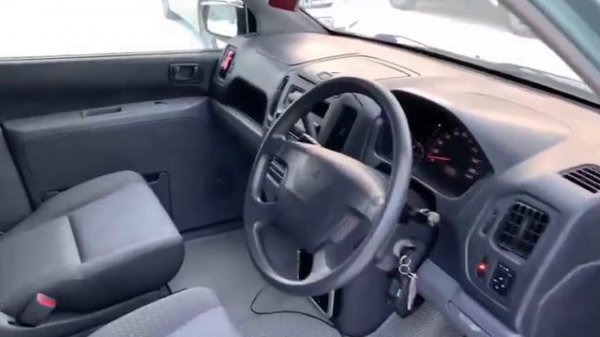 Mitsubishi Mirage Dingo 2001 год.