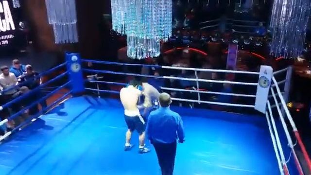 3-й профи бой Александр Абрамян. 1-й раунд смотреть онлайн