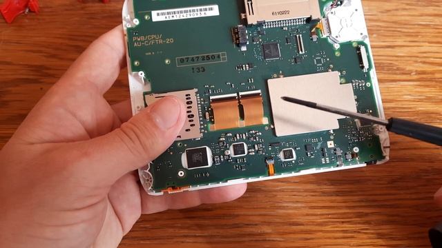 Разборка и замена экрана Nintendo 2DS смотреть онлайн
