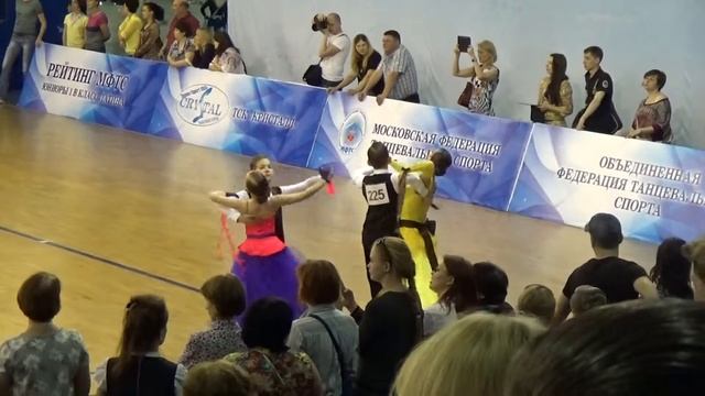 Рейтинг МФТС 31.05.2015 Юниоры-1 Д кл. 1/8 фин. Медленный вальс смотреть онлайн