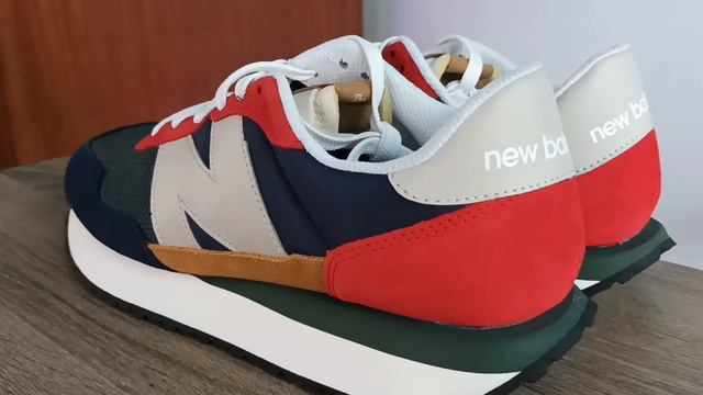 New Balance Keeps Killing It! New Balance 237 Review #NewBalance #NewBalance237 смотреть онлайн