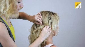 Укладка на средние волосы. Локоны утюжком.ВИДЕО УРОК. Hairstyle romantic