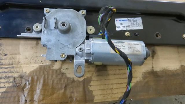 Моторчик и люк Mercedes w220 S class A2207800829, A2208203842 смотреть онлайн