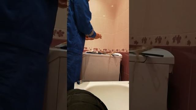 как выкрутить сломанную резьбу крана смотреть онлайн