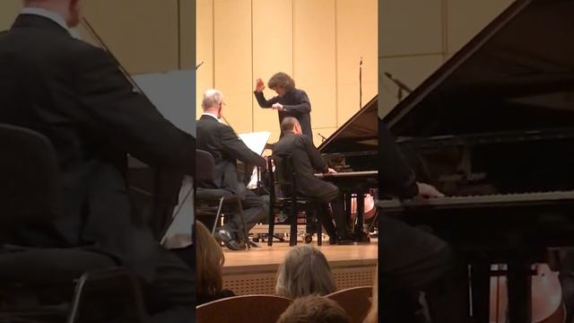 Mikhail Pletnev plays Bach's 1st Concerto. Михаил Плетнев и РНО. Бах: 1 концерт смотреть онлайн