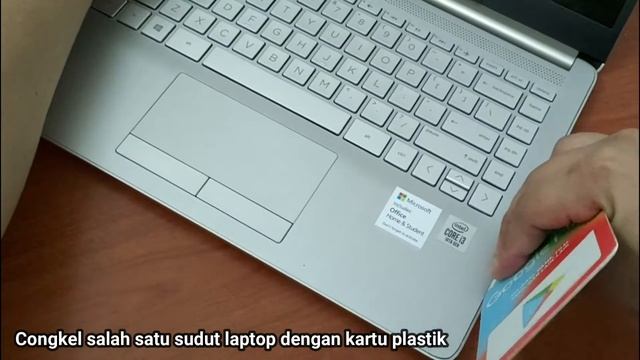 Cara Atasi Laptop Lemot. Upgrade Laptop HP 14 HDD ke SSD смотреть онлайн