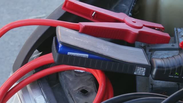 Уничтожаем джамп-стартер, или инструкции для слабаков! смотреть онлайн