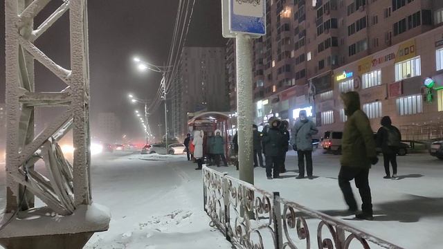Перекресток Лермонтова - Кирова. Якутск. декабрь. смотреть онлайн