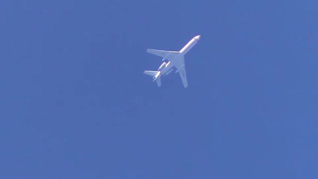 Туполев Ту-134АК в небе над Ростовом смотреть онлайн