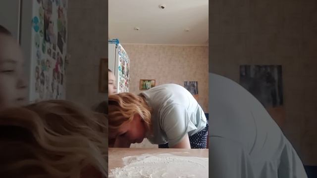 готовим с мамой пиццу смотреть онлайн