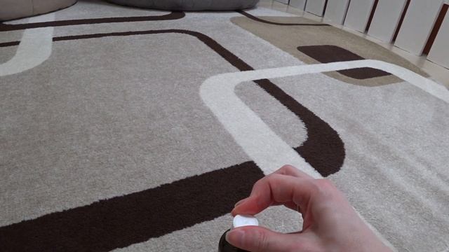 ВСЕ ПРЕЛЕСТИ ДОМАШНЕГО БЫТА / ОТУЧАЮ КОТА ТОЧИТЬ КОГТИ ОБ КОВЕР смотреть онлайн