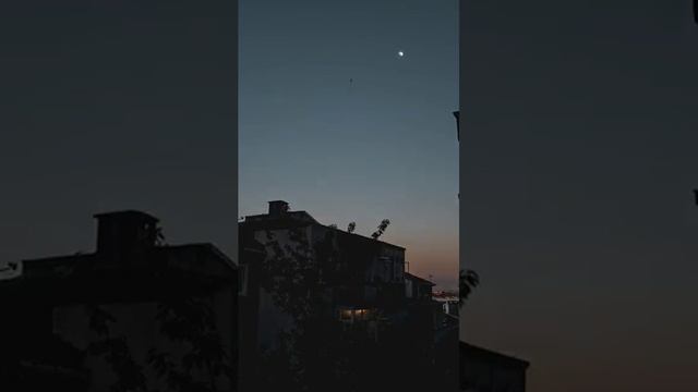 -Q5mQMq1_s0.mp4