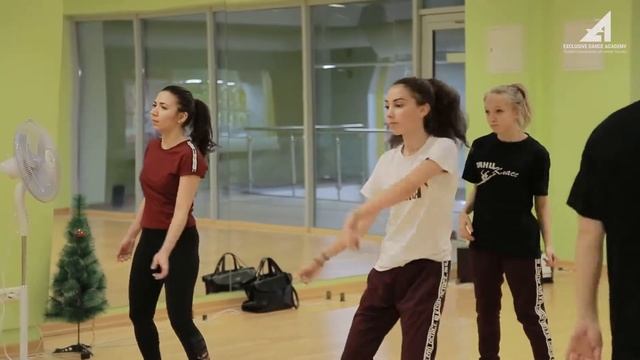 Танцы в Уфе / Хореограф Эдуард в Exclusive Dance | Life смотреть онлайн