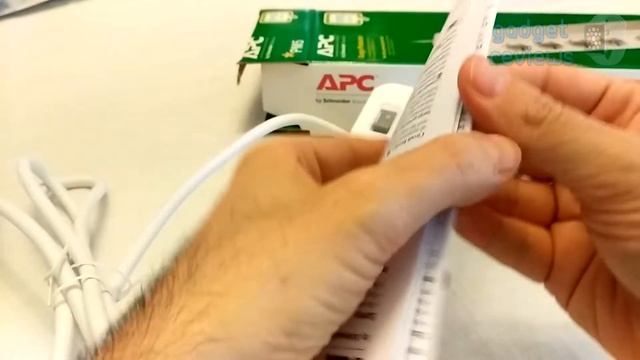 Schneider APC PM5-GR SurgeArrest Surge Protector Unboxing смотреть онлайн