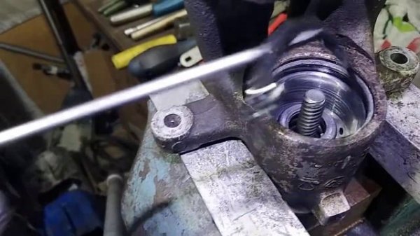 суппорт Зафира Б неправльная сборка