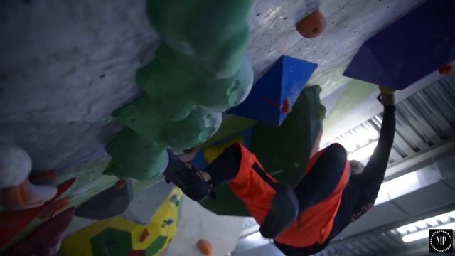 Школа скалолазания Doctor Boulder смотреть онлайн