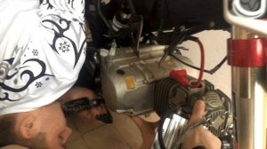 Как снять и поставить двигатель на питбайк?